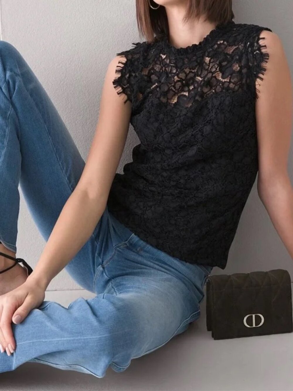 WHBM Sleeveless Lace High Neck Shell Black SUPER SOFT! Eyelash lace sleeve Sz 6 - Picture 1 of 13